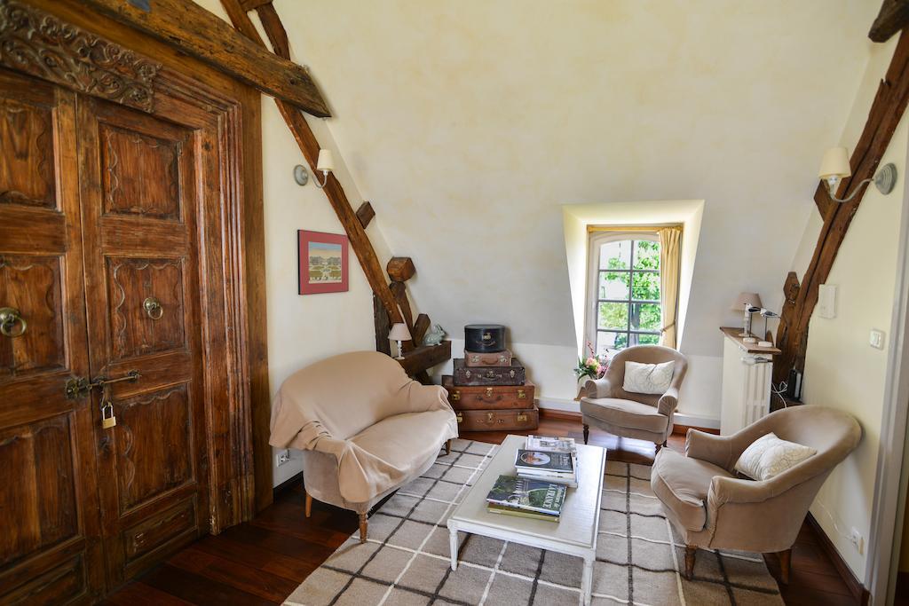 Charmilles des Cordeliers Bed and Breakfast París Exterior foto