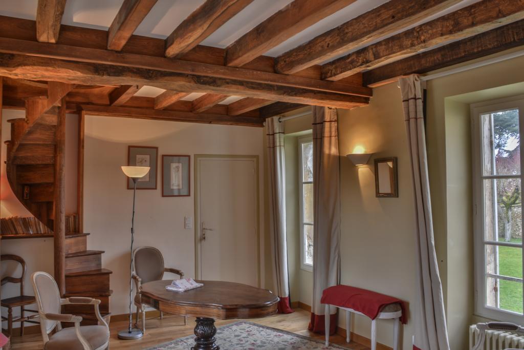 Charmilles des Cordeliers Bed and Breakfast París Habitación foto